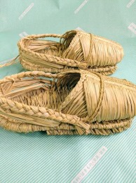 【雪ぐつ】手工芸　ゲンベイ 手編み　藁沓　藁靴　飾り 側面