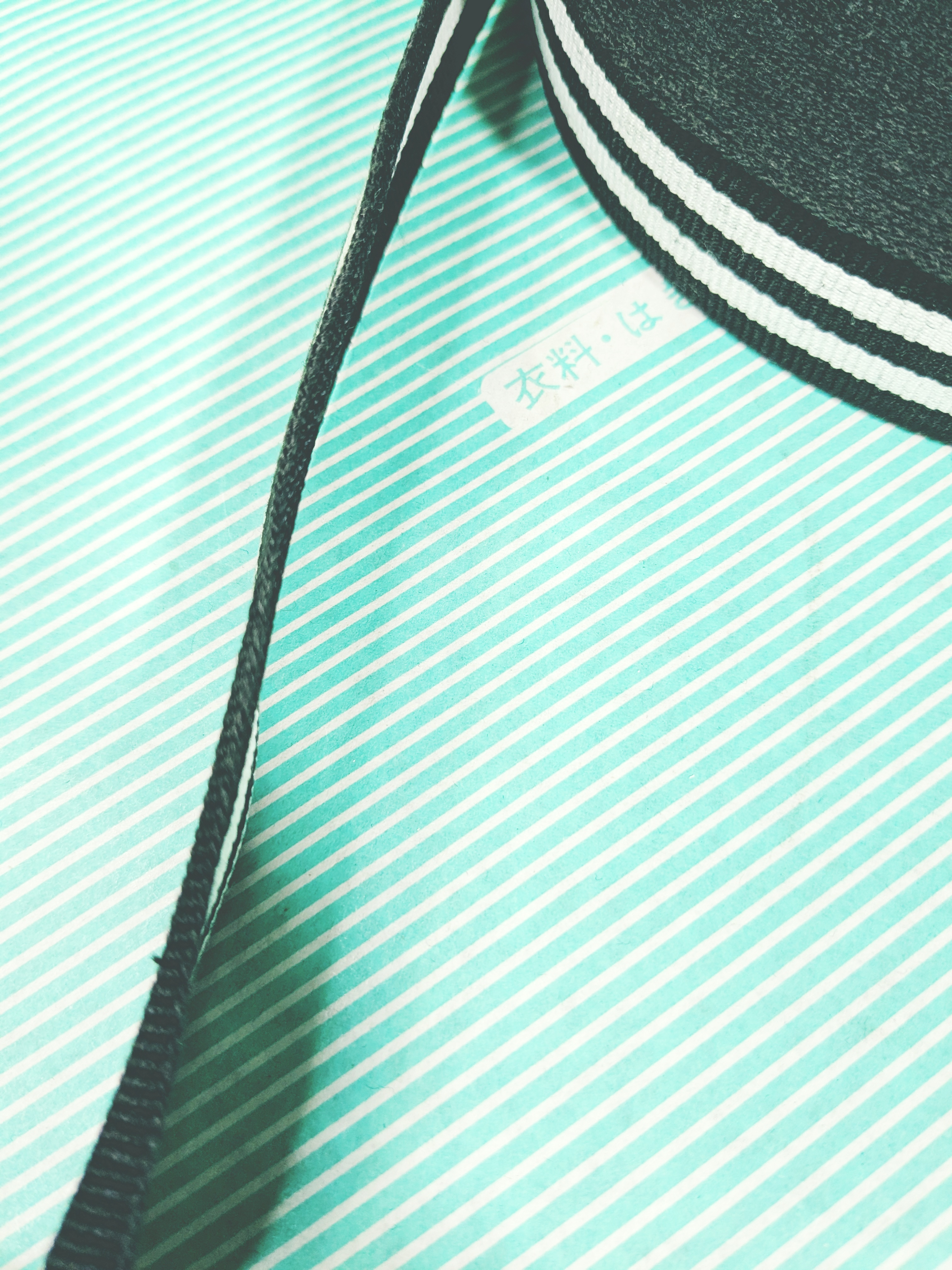 【リボン】平紐 白黒ストライプ柄 幅2.6cm 手芸用 装飾紐 30m巻の商品画像2