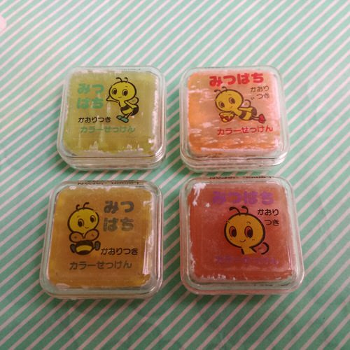 【石鹸】みつばち　かおりつき　カラー石けん