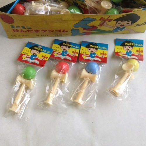 【消しゴム】ナック ミニミニけんだまケシゴム 4色