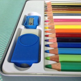 【色鉛筆】ミッキーマウス　消せる色鉛筆　消ゴム付 18色 消しゴム