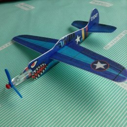 【おもちゃ】ソフトグライダー 発泡スチロール飛行機 8種